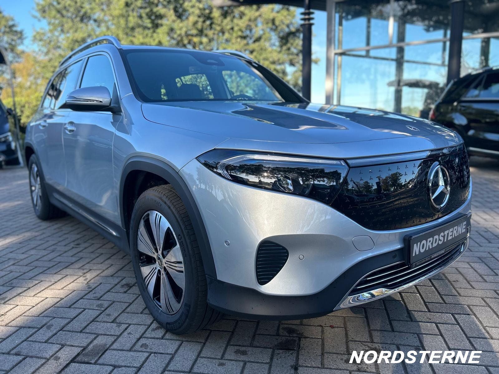 Mercedes-Benz EQB 350 4MATIC PROGRESSIVE AHK KAMERA LEDKlima foto 19