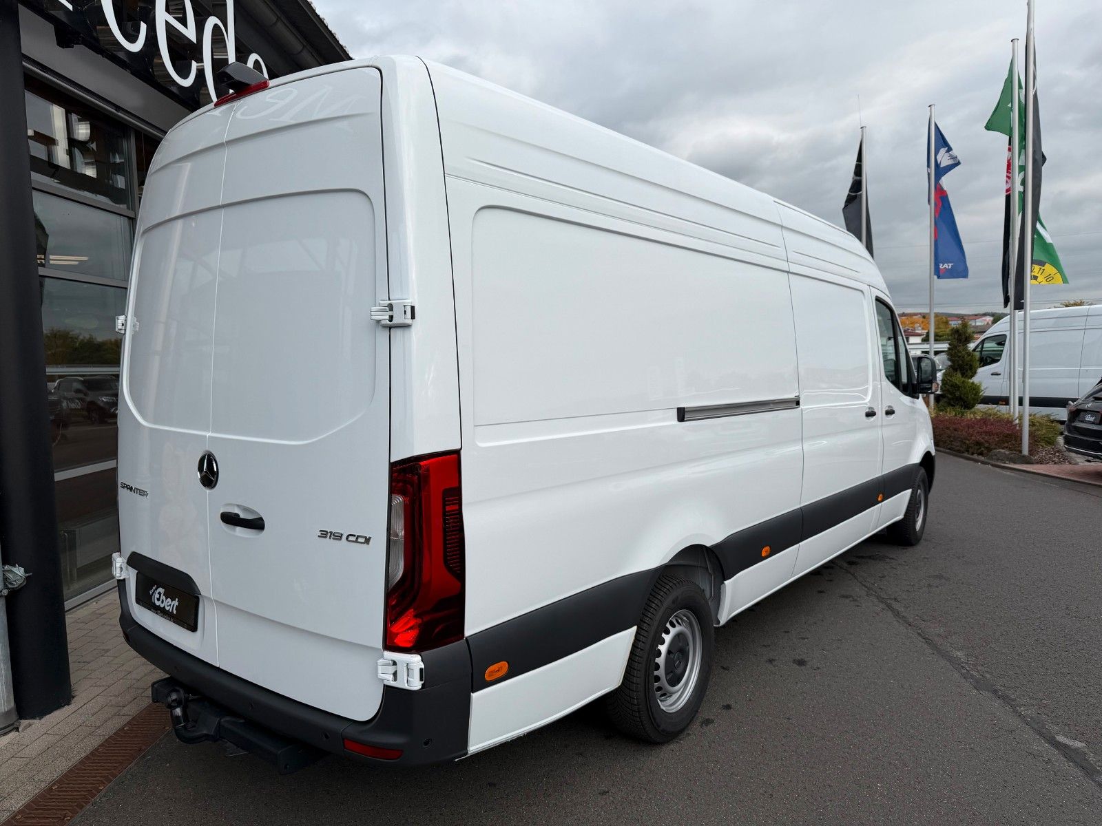 Fahrzeugabbildung Mercedes-Benz Sprinter 319 CDI 4325 DISTRONIC Klima AHK