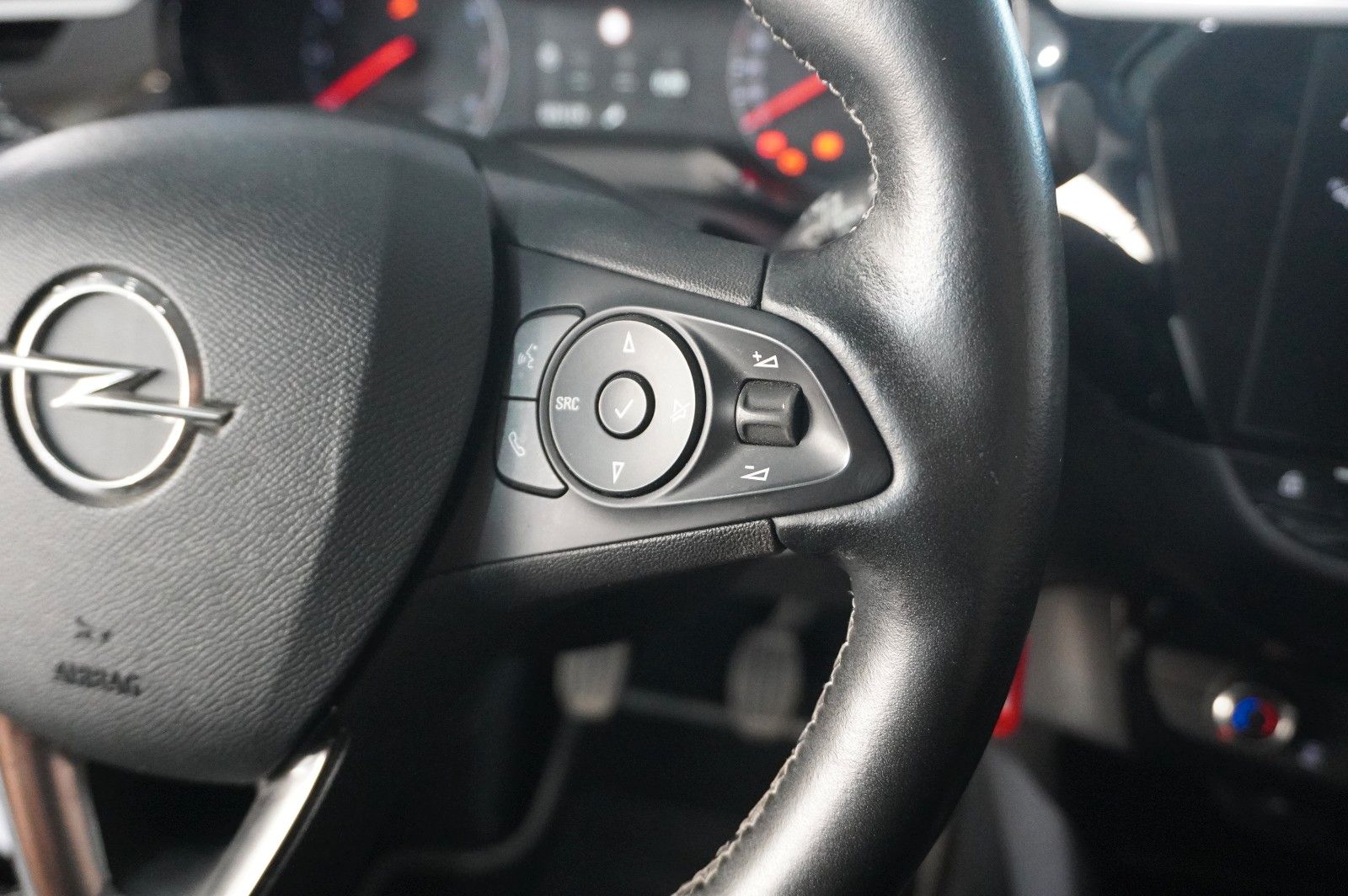 Fahrzeugabbildung Opel Corsa F 1.2 ELEGANCE NAVI/LED/TEMP./SPORT/DAB+