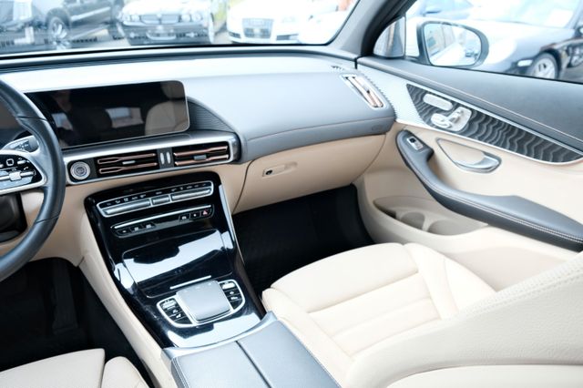 Fahrzeugabbildung Mercedes-Benz EQC 400 4Matic Designo AMG/Burm/Energ./Pan.