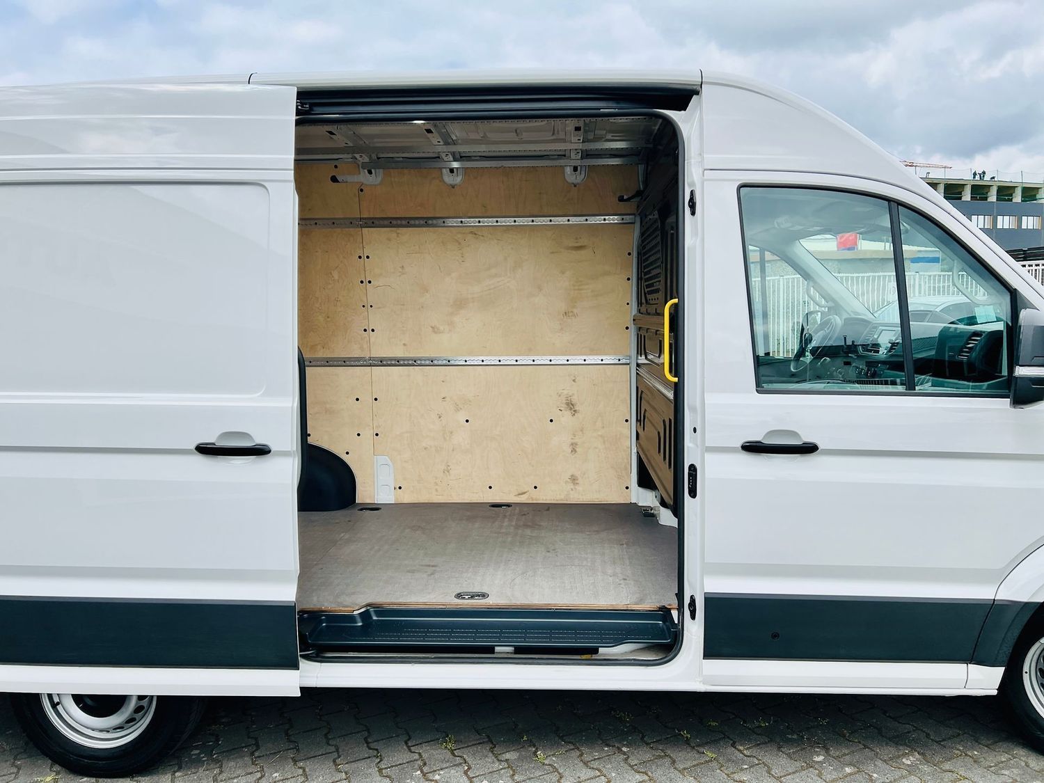Fahrzeugabbildung Volkswagen Crafter Kasten 35 Hoch, L3H3, RFK, Klima, PTS, T