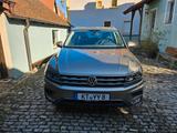 Volkswagen VW Tiguan 2.0 TSI Highline 4MOTION DSG (7-Gang) - mit Benzin-Antrieb: Beige, Alcantara, mit Apple Carplay