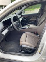 BMW i5 eDrive40 Touring - AHK - BMW i5 in Bonn