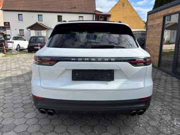 Porsche Cayenne - 5