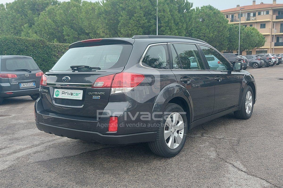 Subaru Outback 2010 — photo 5