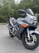 Suzuki GSX 750 F - SUZUKI GSX 750 F
