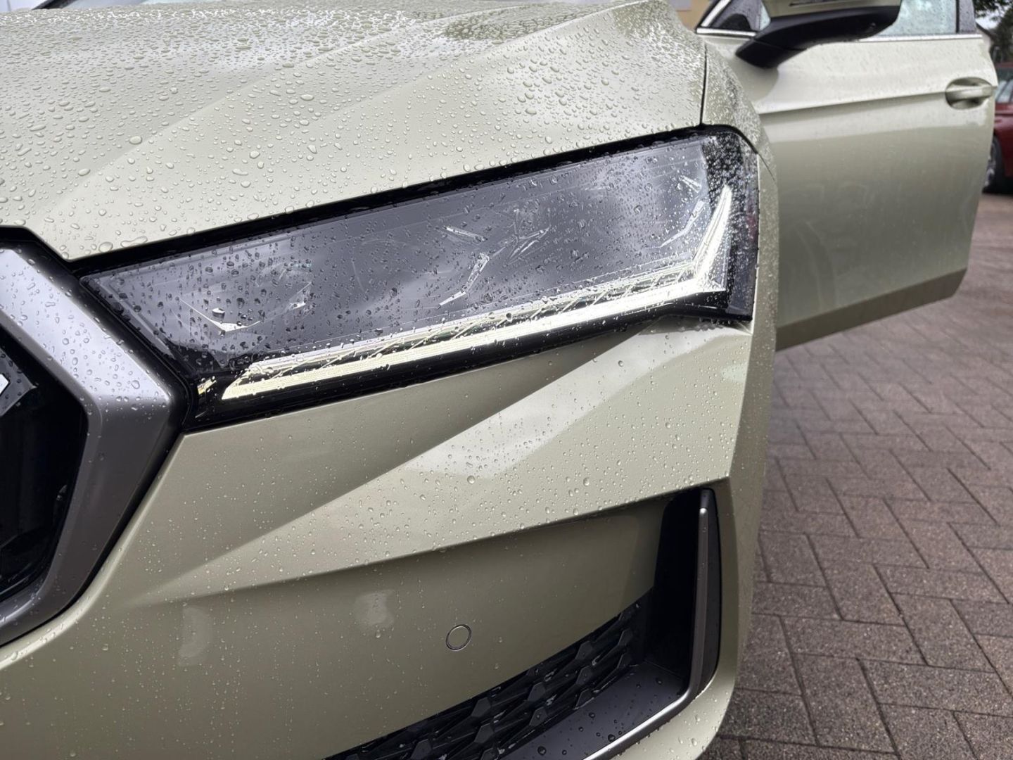 Skoda Superb Combi 1.5 TSI++EINMALIGE FARBKOMBINATION! foto 5