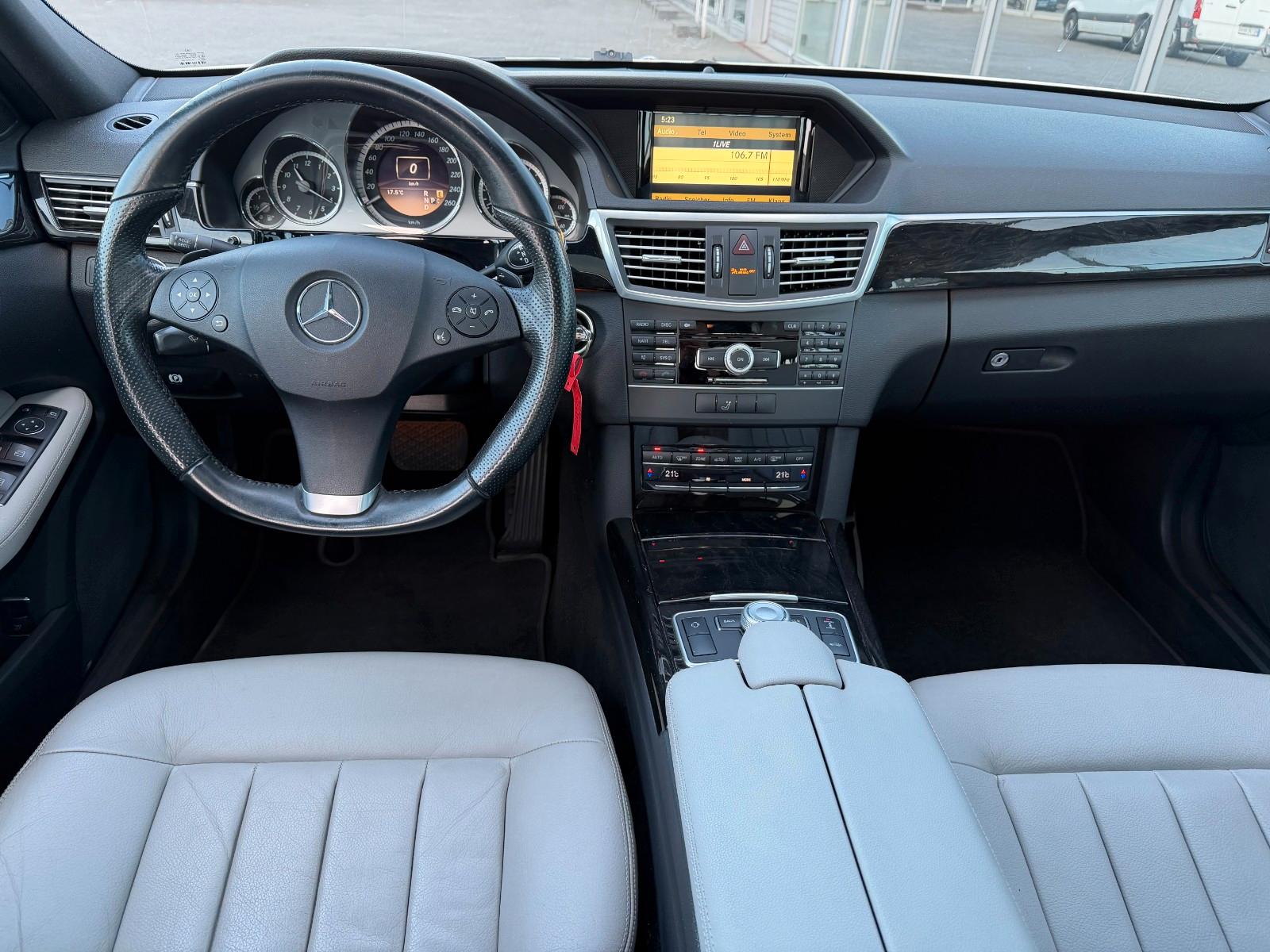 Mercedes-Benz E 500 4Matic Leder SB-Dach AMG AHK