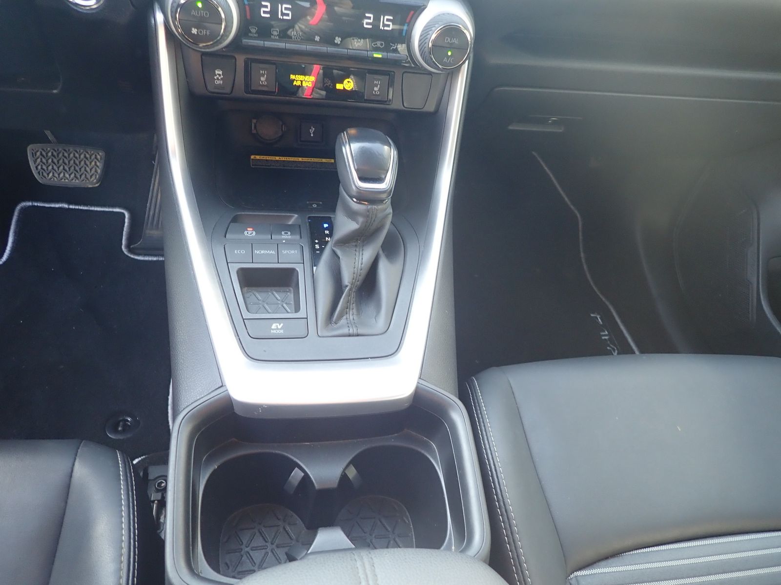 Fahrzeugabbildung Toyota RAV 4 Hybrid 4x2 Black Edition