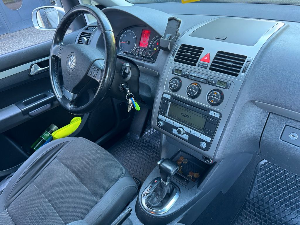 Volkswagen Touran Highline 2.0 TDI DSG,Klima,AHK