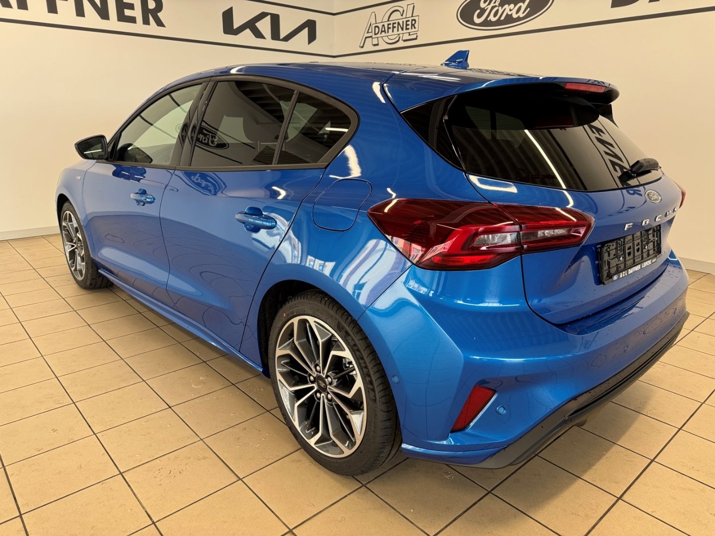 Fahrzeugabbildung Ford Focus ST-Line X B&O VerkehrszeichenER LED Kamera