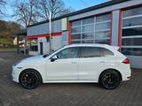 Porsche Cayenne GTS Sport Burmester Keramik PCM 21 Zoll - Porsche Cayenne: Weiß