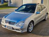 Mercedes-Benz C 230 K. TÜV NEU Automatik Pano.Dach Sehr gepf. - Mercedes-Benz C 230 in München
