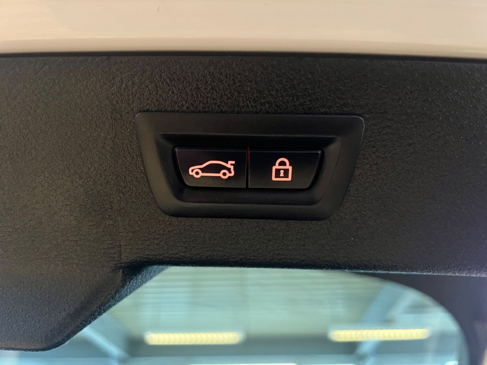 Fahrzeugabbildung BMW X6 xDrive 40 d M Sport Paket *Soft*Schiebedach*