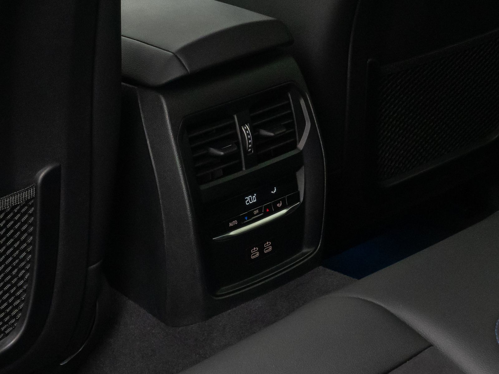 Fahrzeugabbildung BMW 330e M Sport DAB FernlichtAs HiFi Cockpit+19Zoll