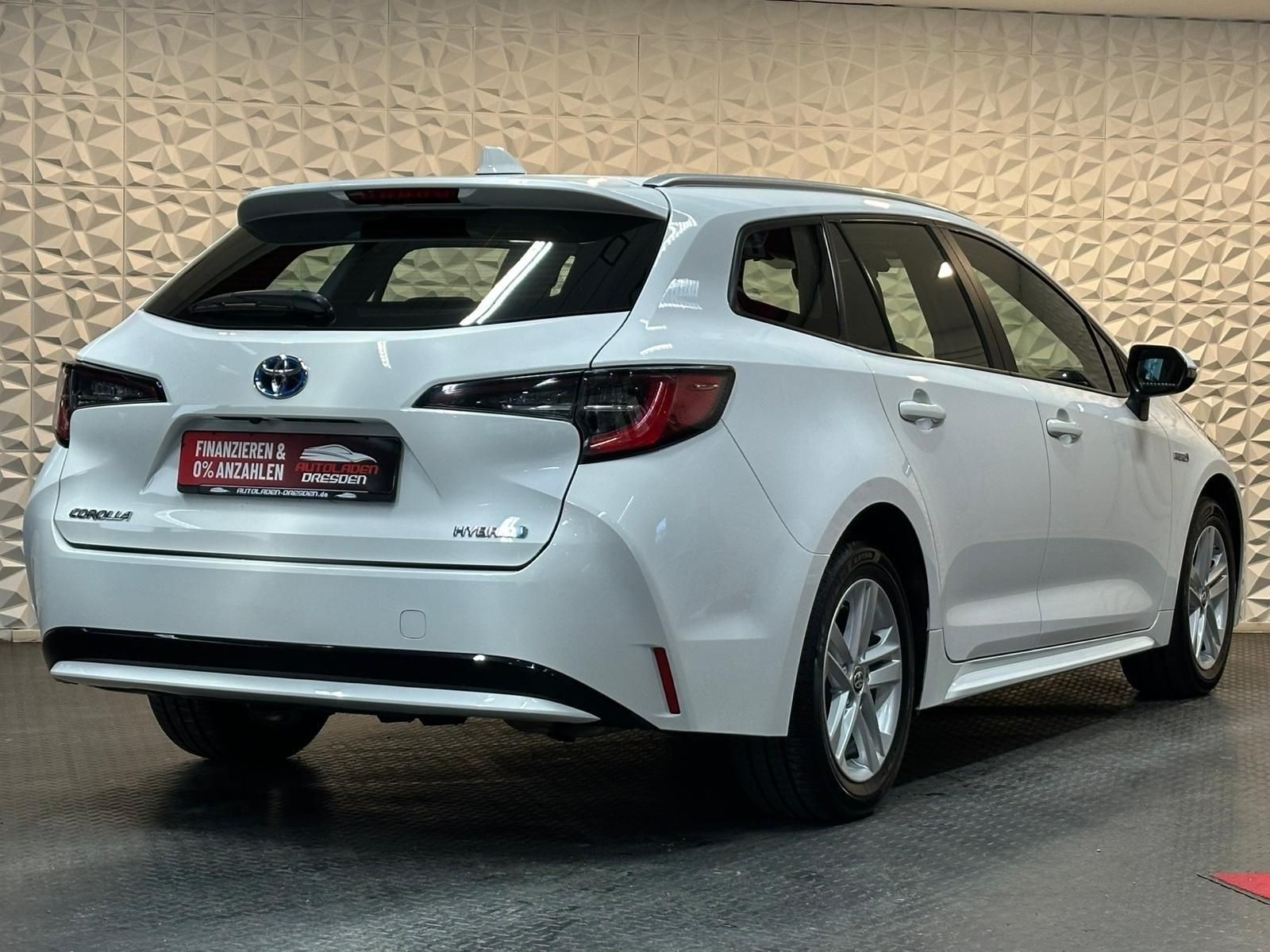 TOYOTA Corolla 1.8 HYBRID BUSINESS EDITION* LED#SHZ#LH - Image 8