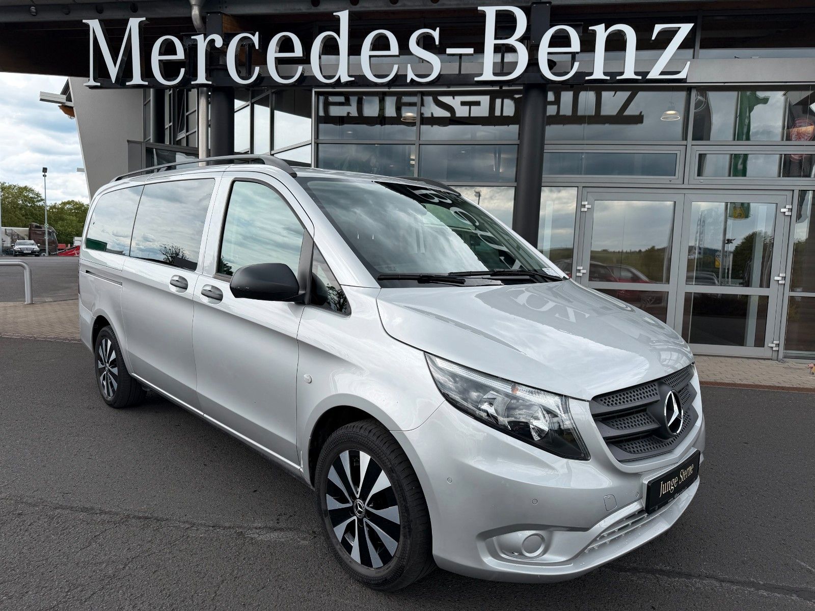Fahrzeugabbildung Mercedes-Benz Vito 116 CDI Tourer 4x4 AHK2,5to 2xKlima