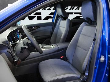 Fahrzeugabbildung Renault Austral Mild Hybrid 140 Automatik Equilibre