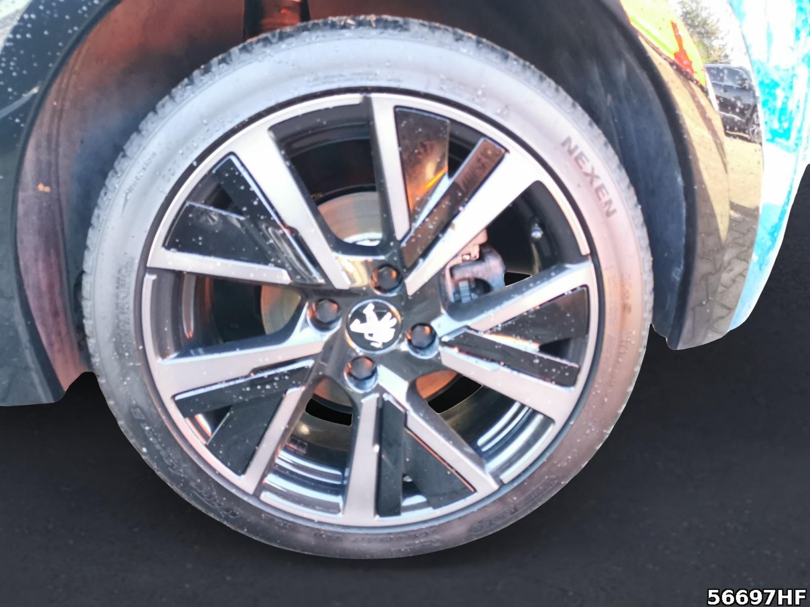 Fahrzeugabbildung Peugeot 208 GT*Sitzhzg*Glas-Dach*PDC+Cam*ACC*LED*