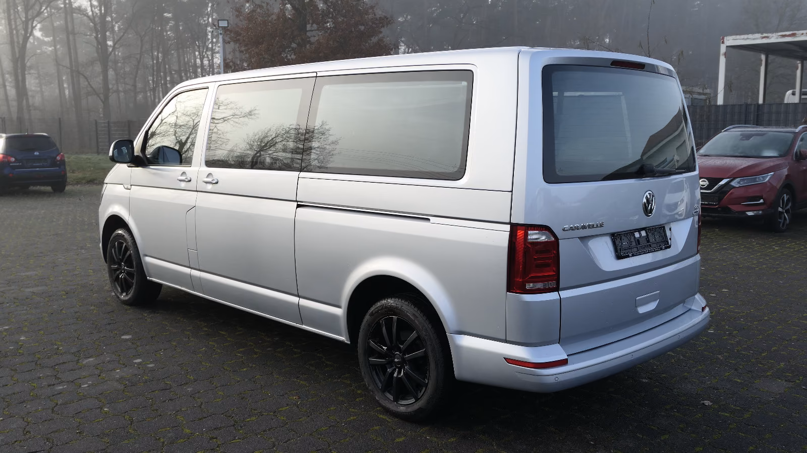 Volkswagen T6 Caravelle Comfortline lang/1-Hand/ACC/Euro6