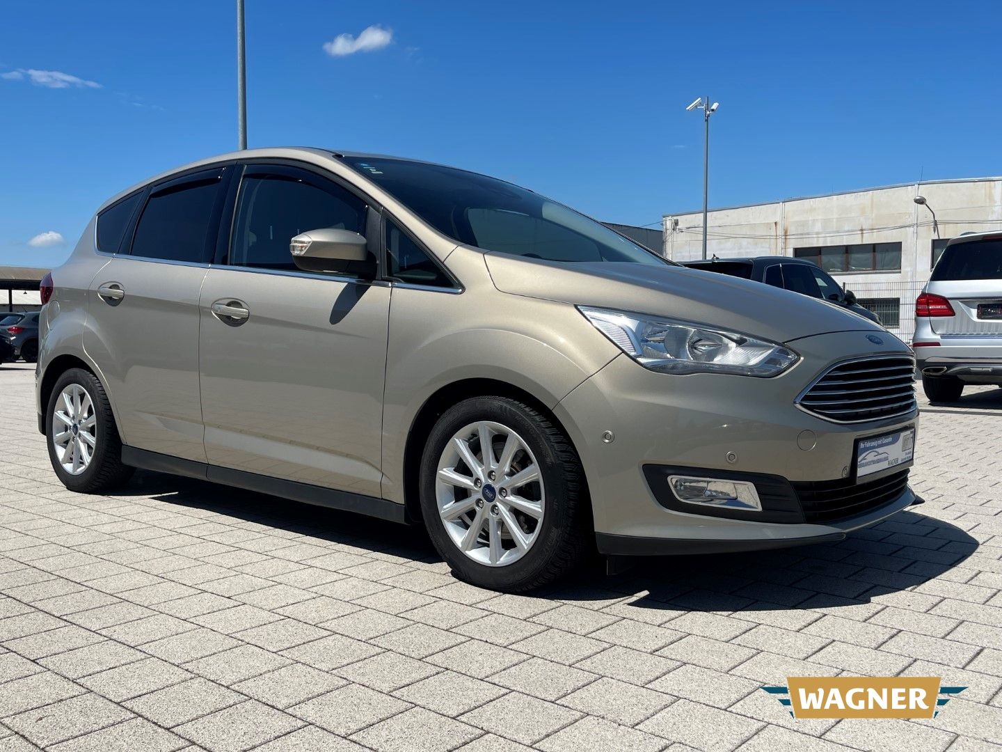 Fahrzeugabbildung Ford C-Max Titanium 1.5 EcoBoost Standheizung