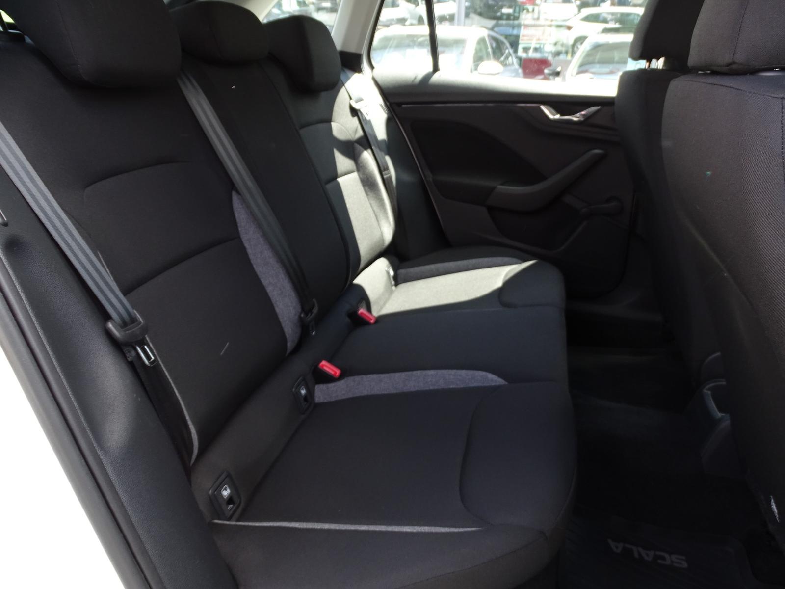 Skoda Scala 1.0 TSI LED Sitzheizung Klima PDC