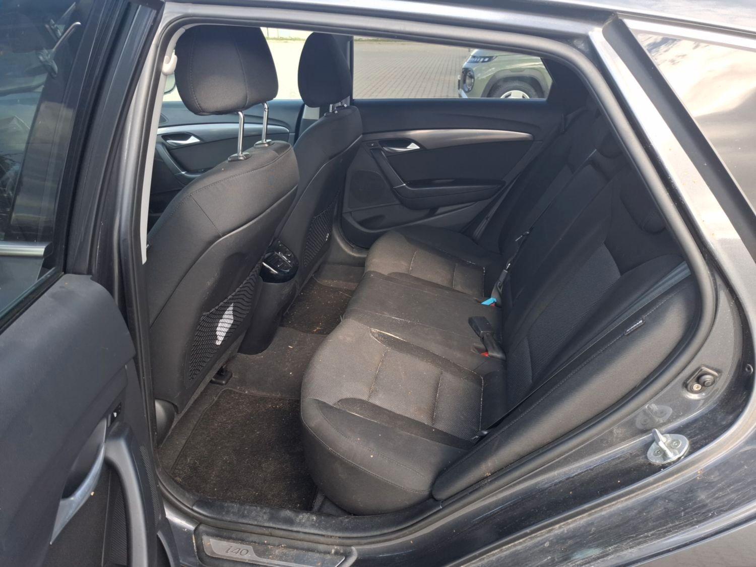 Hyundai i40 2014 — engine 1.685 cm³, 136 HP (100kW)