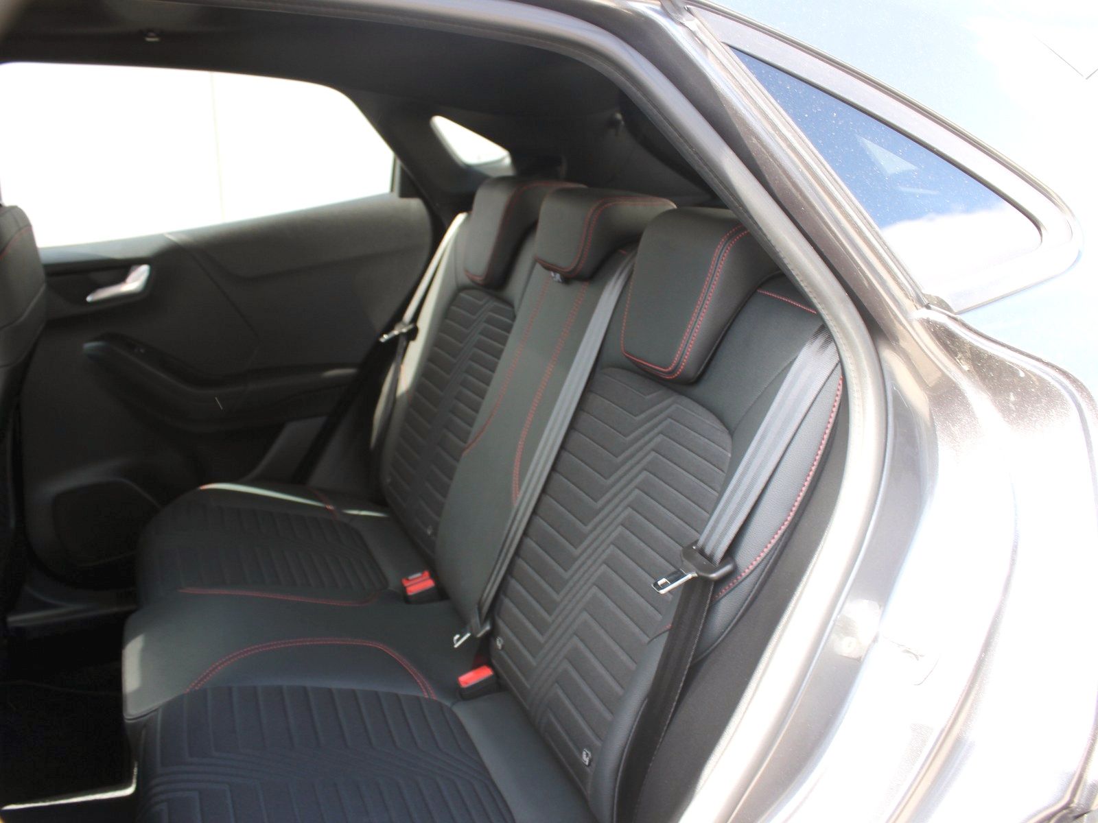 Fahrzeugabbildung Ford Puma ST-Line X 1,0 EcoBoost Mild Hybrid