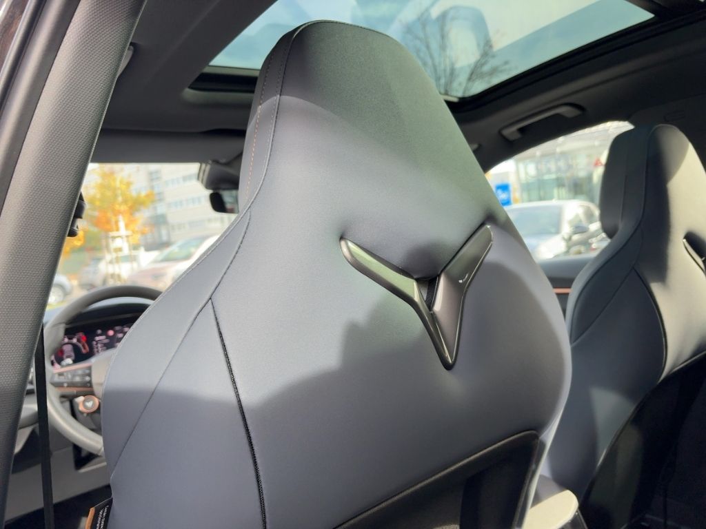 Fahrzeugabbildung CUPRA Terramar 1.5 eTSI AHK Sitzhzg.