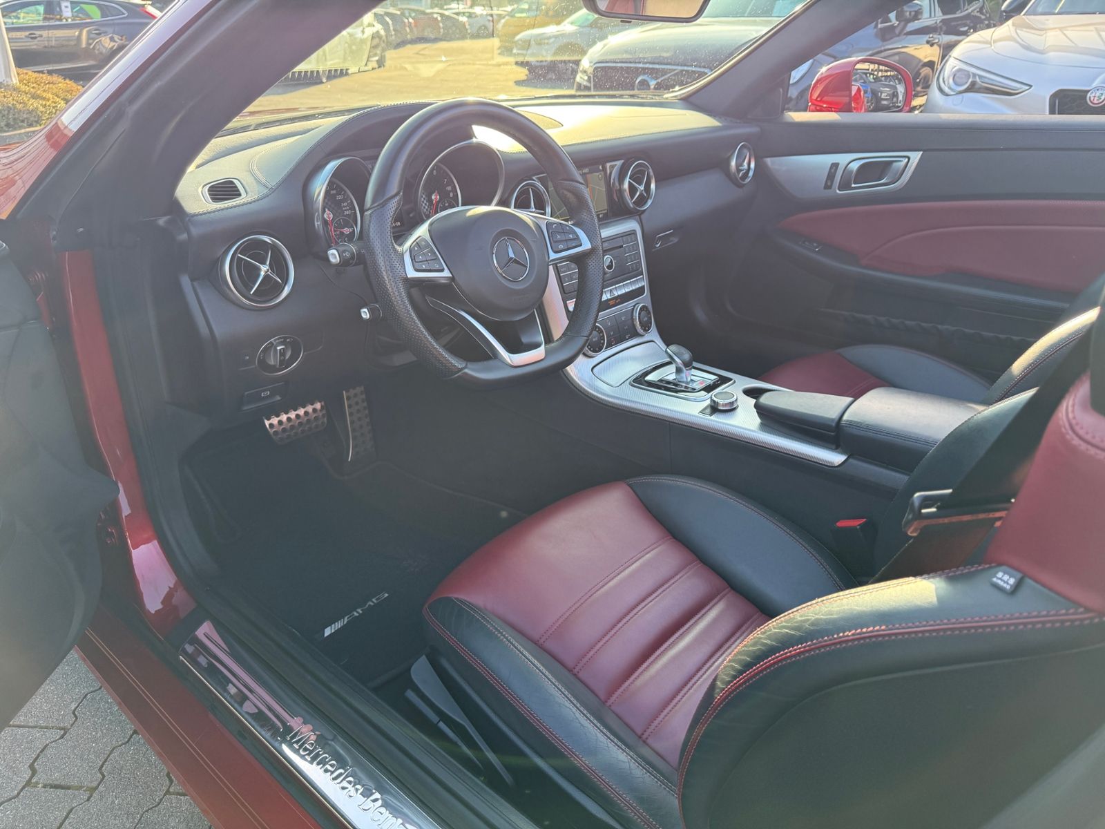 Fahrzeugabbildung Mercedes-Benz SLC 200 Roadster LED NAVI ALU