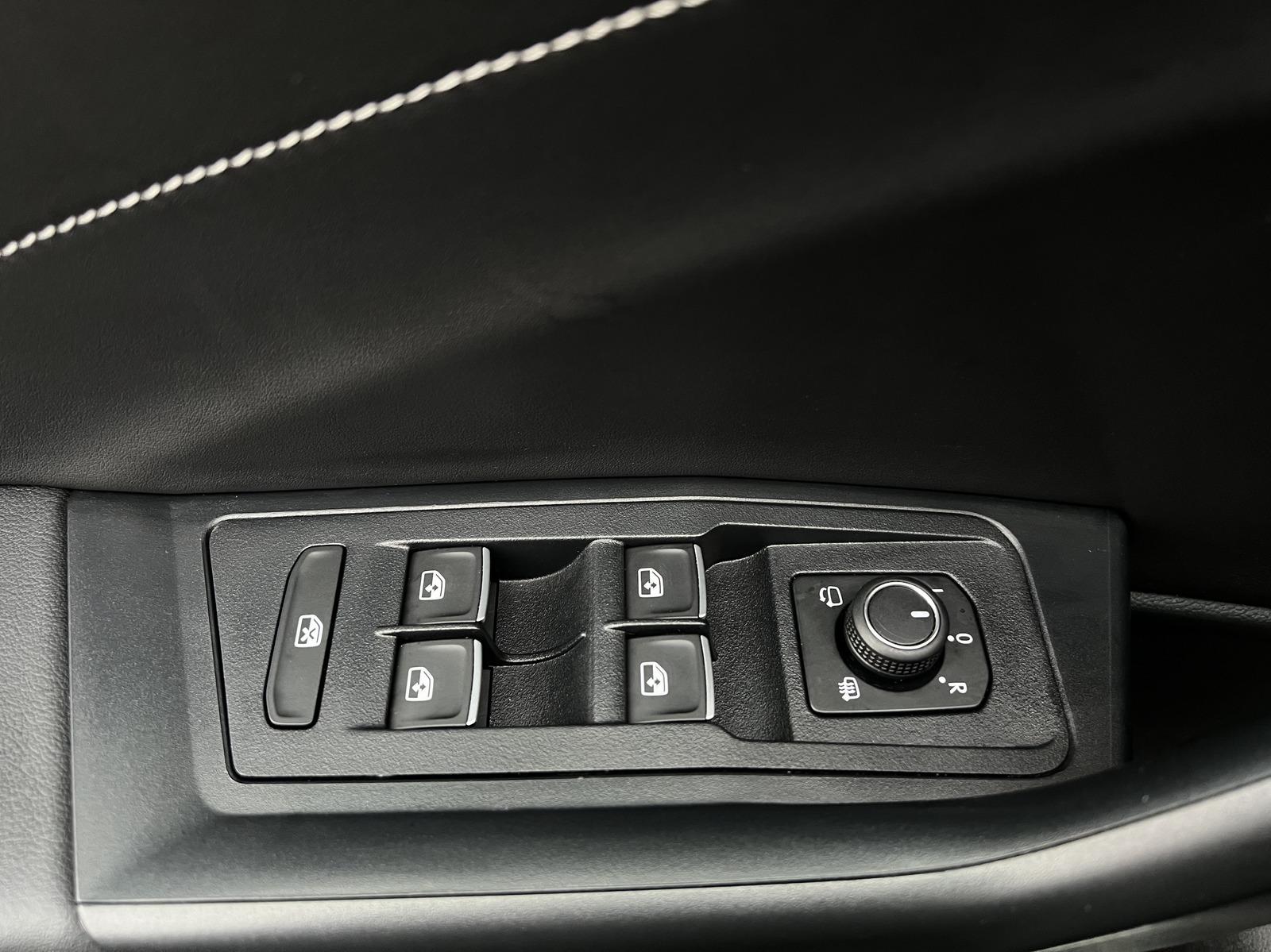 Volkswagen T-Roc 1.5 TSI R-LINE DSG*MATRIX-LED*PAN*AHK*19'', миниатюра 21