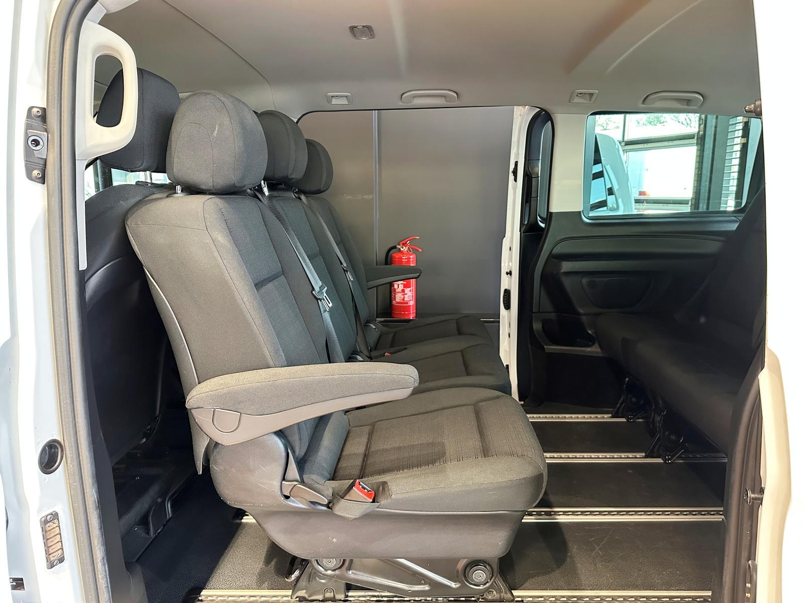Mercedes-Benz VITO TOURER 114 4X4 LANG 2xSCH-TÜR 8SITZE STANDH