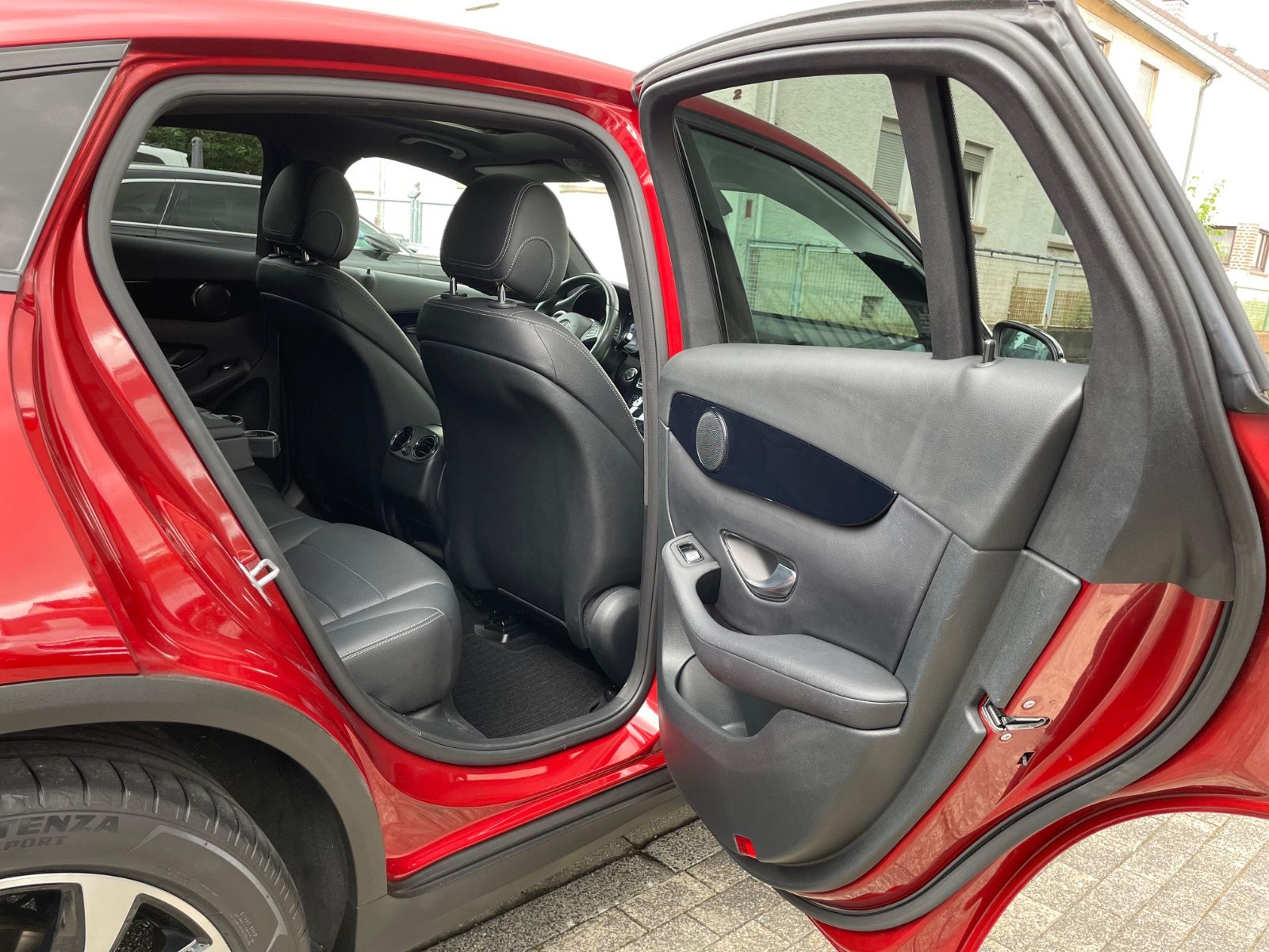 Fahrzeugabbildung Mercedes-Benz GLC 300 Coupe 4-Matic |Leder|Navi|Kamera|20"|AHK