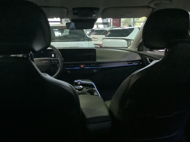 Kia EV6 84-kWh Earth