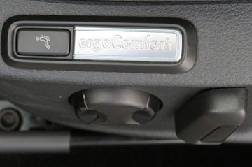 Fahrzeugabbildung Volkswagen Passat Variant Comfortline DSG Discover Pro ACC