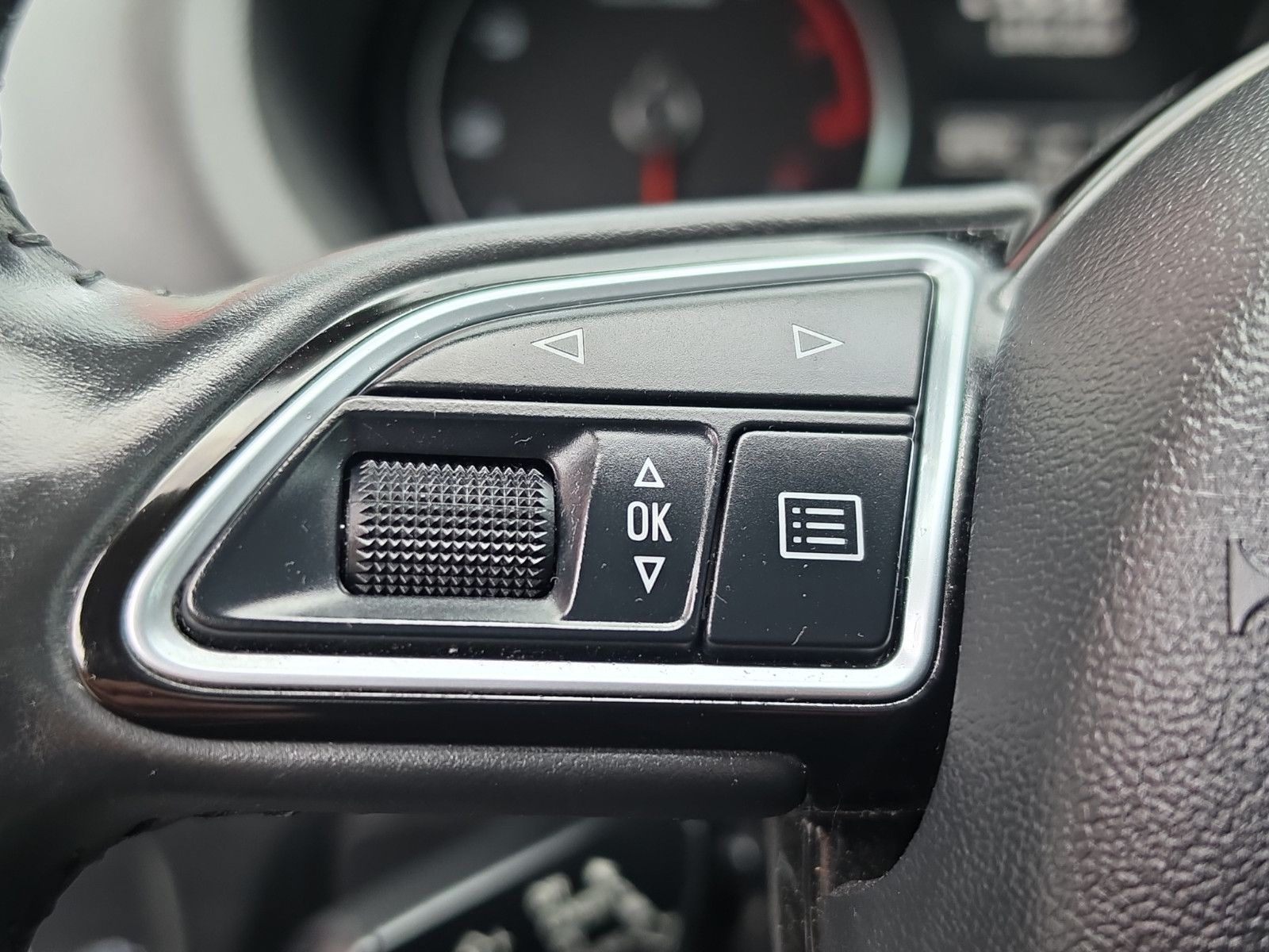 Fahrzeugabbildung Audi A3 Limousine ambition SERVICE TÜV NEU