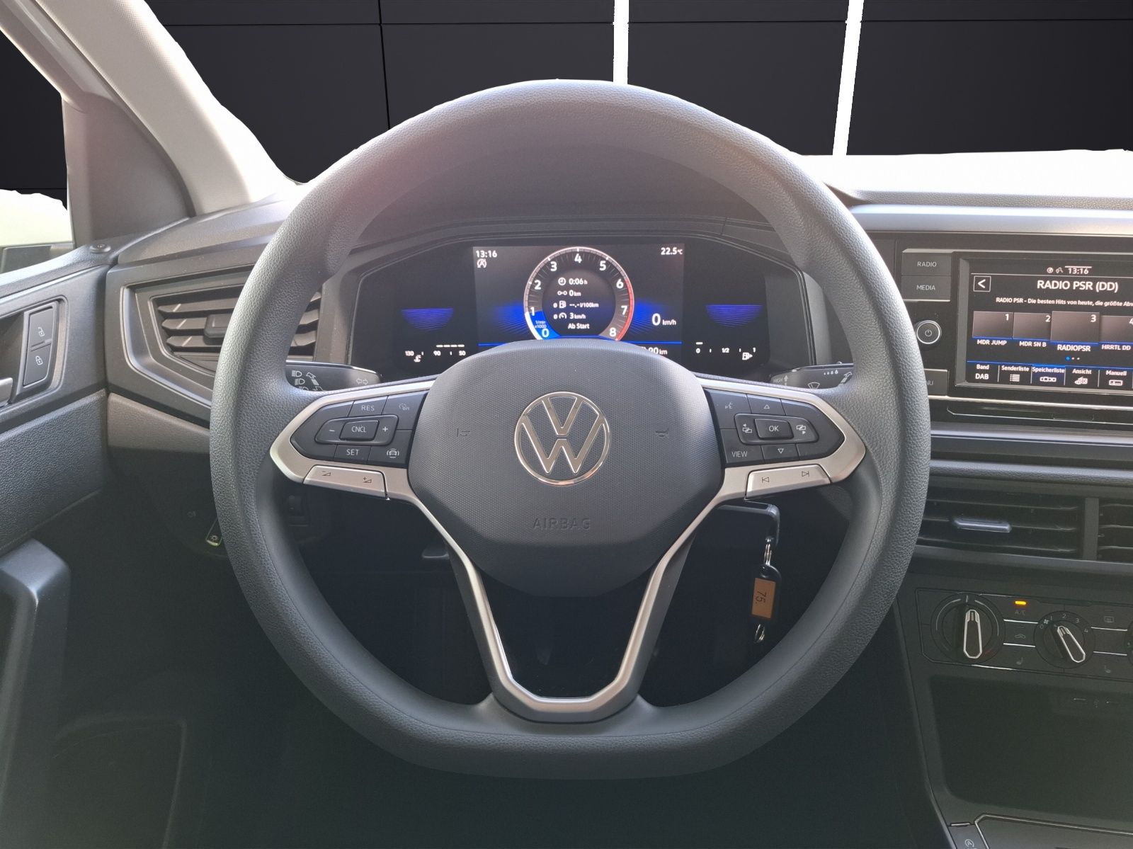 Fahrzeugabbildung Volkswagen Polo 1.0 Basis LED Klima AID PDC SH