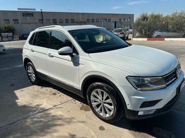 Volkswagen Tiguan - 4