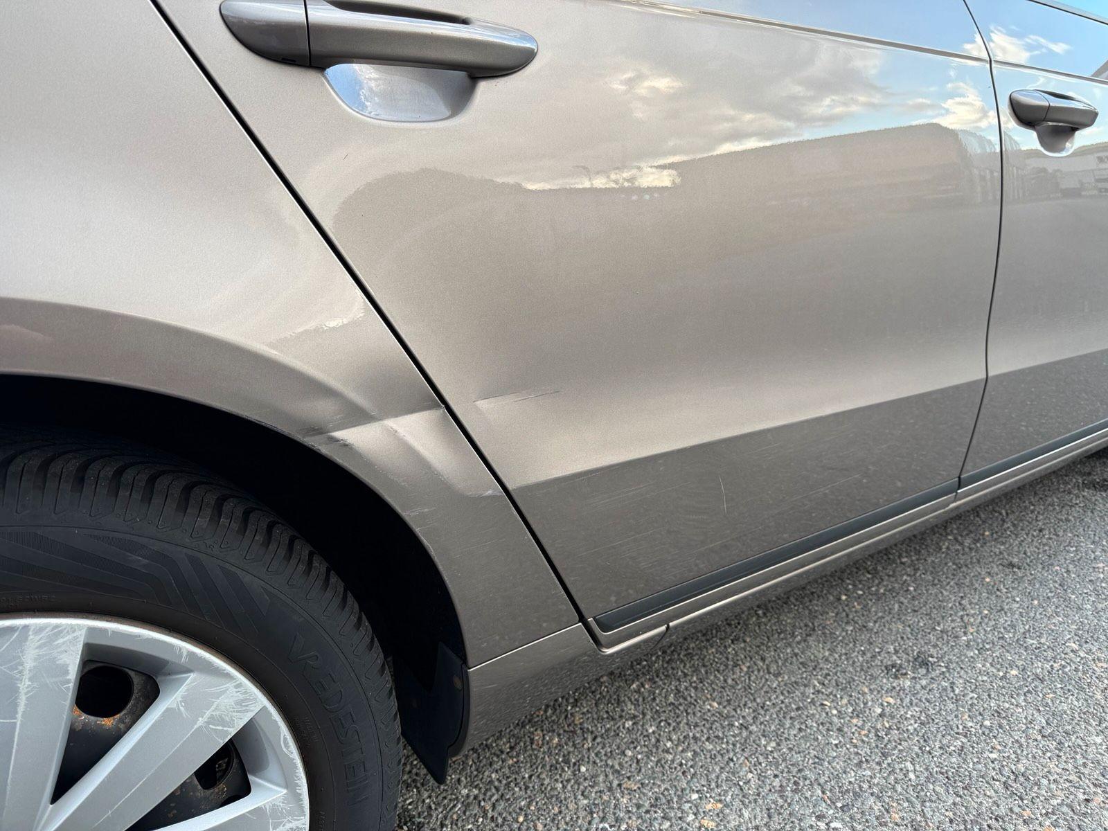 Volkswagen Passat 2011 — photo 15