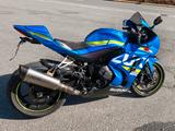 Suzuki GSXR 1000 - SUZUKI 1000