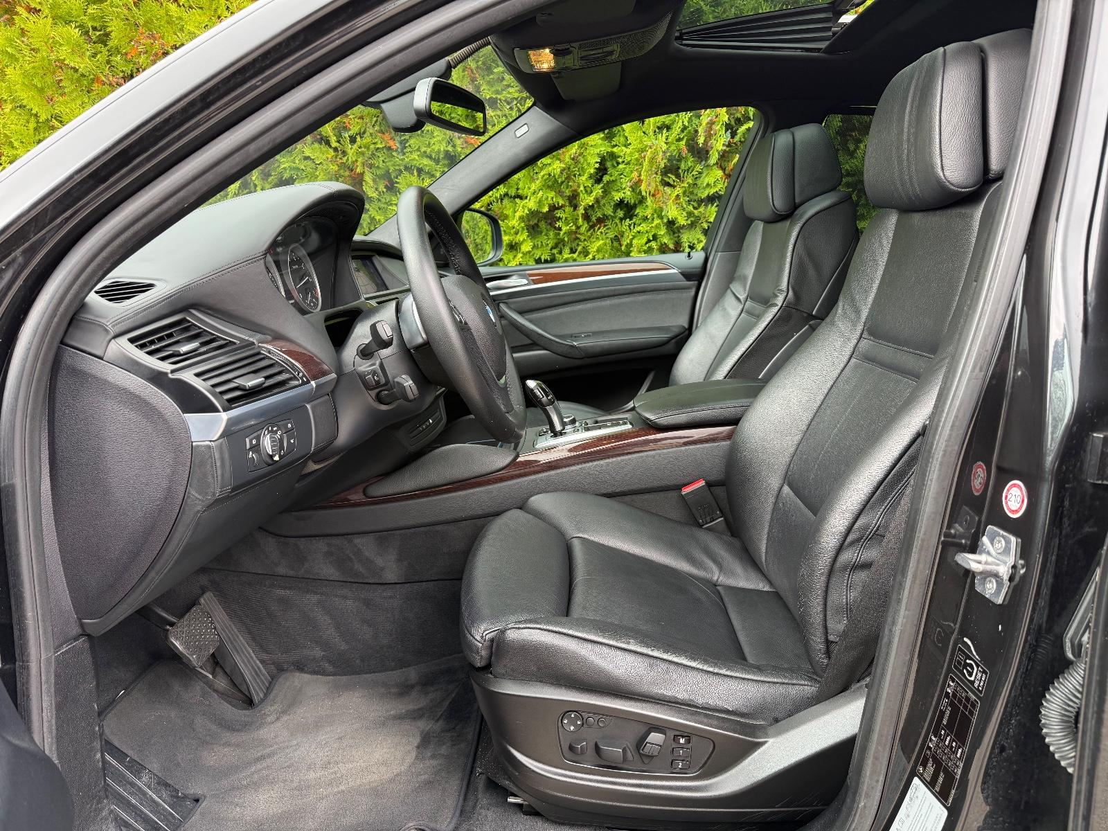 BMW X6 xDrive50i 4.4 V8 408 ch BVA 4x4 / Head-Up Display / Toit ouvrant / Cuir / Caméra de recul