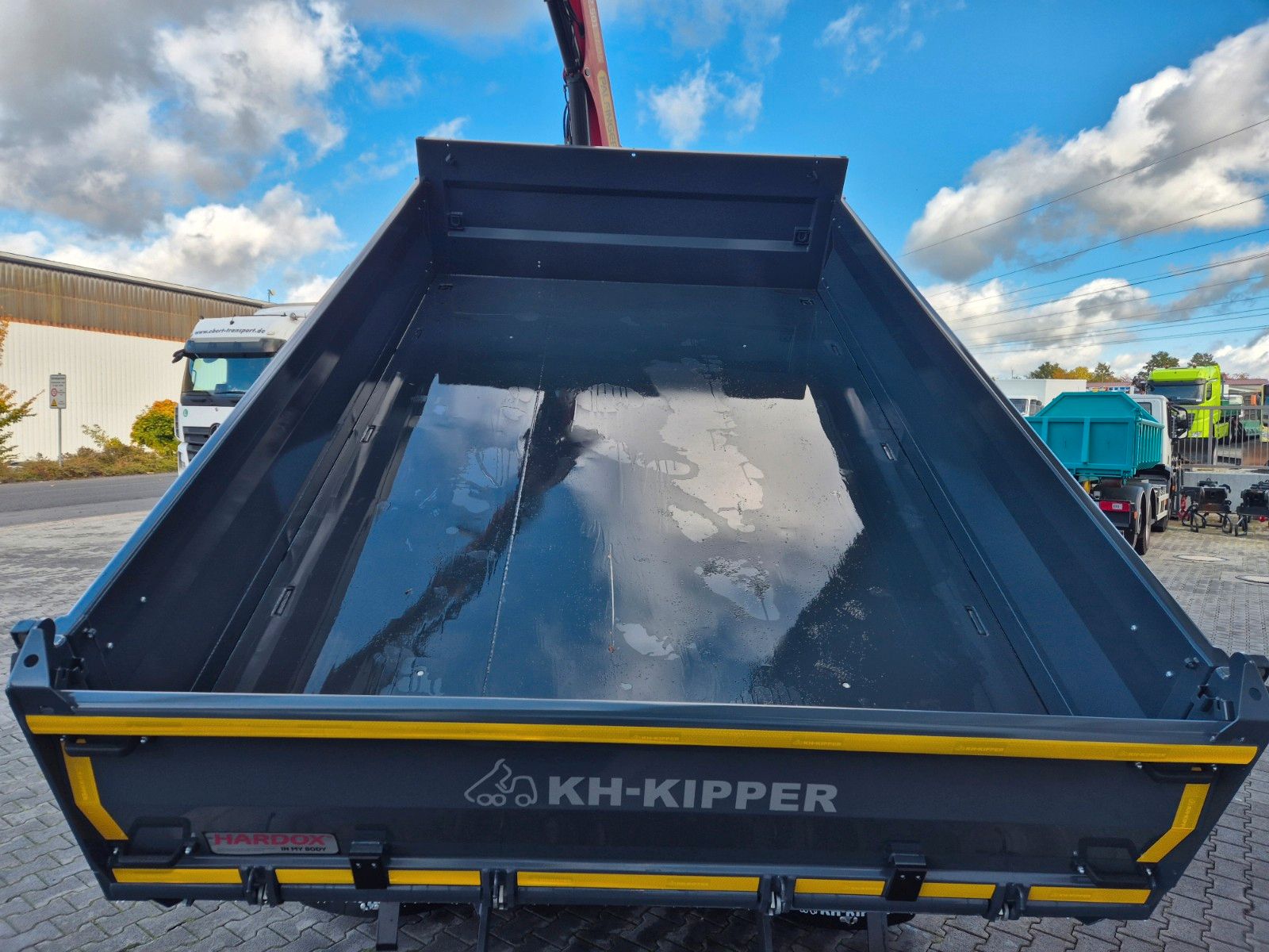 Fahrzeugabbildung Iveco AD200X46/P HR OFF Palfinger PK 12.501 Funk AHK