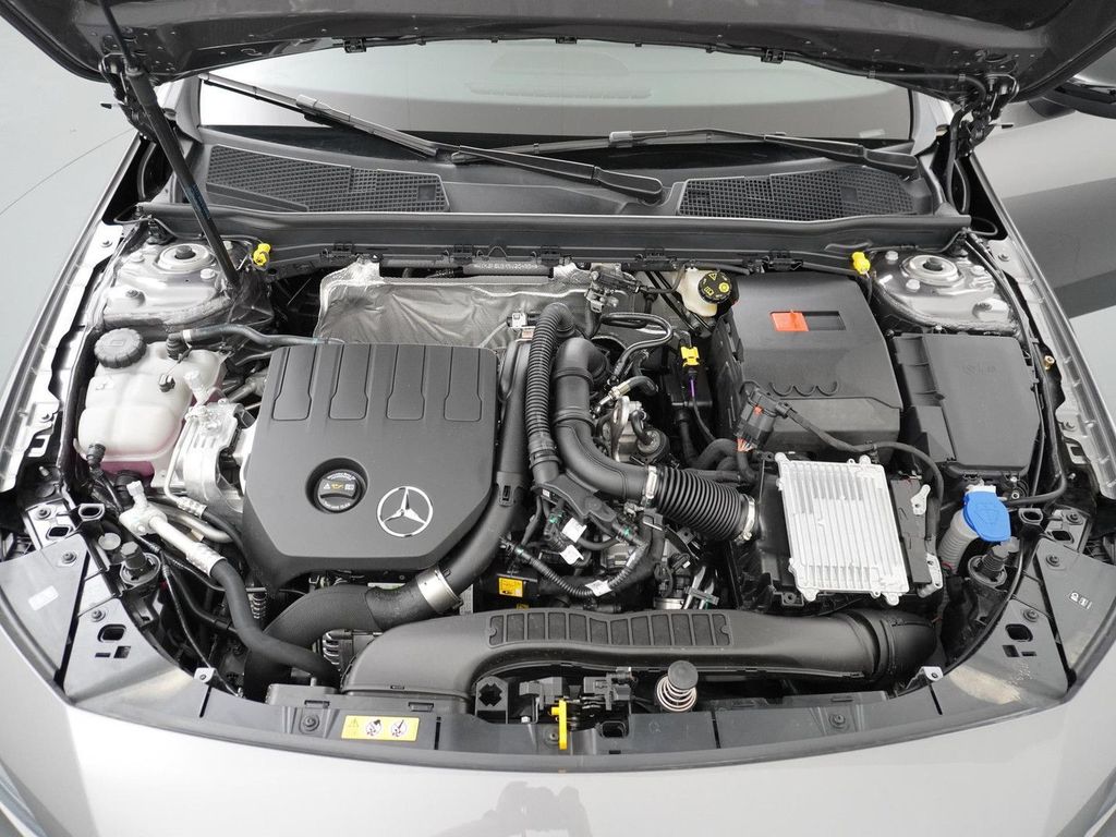 Mercedes-Benz A 180 Star Edition AMG Line | Panorama - Schiebe