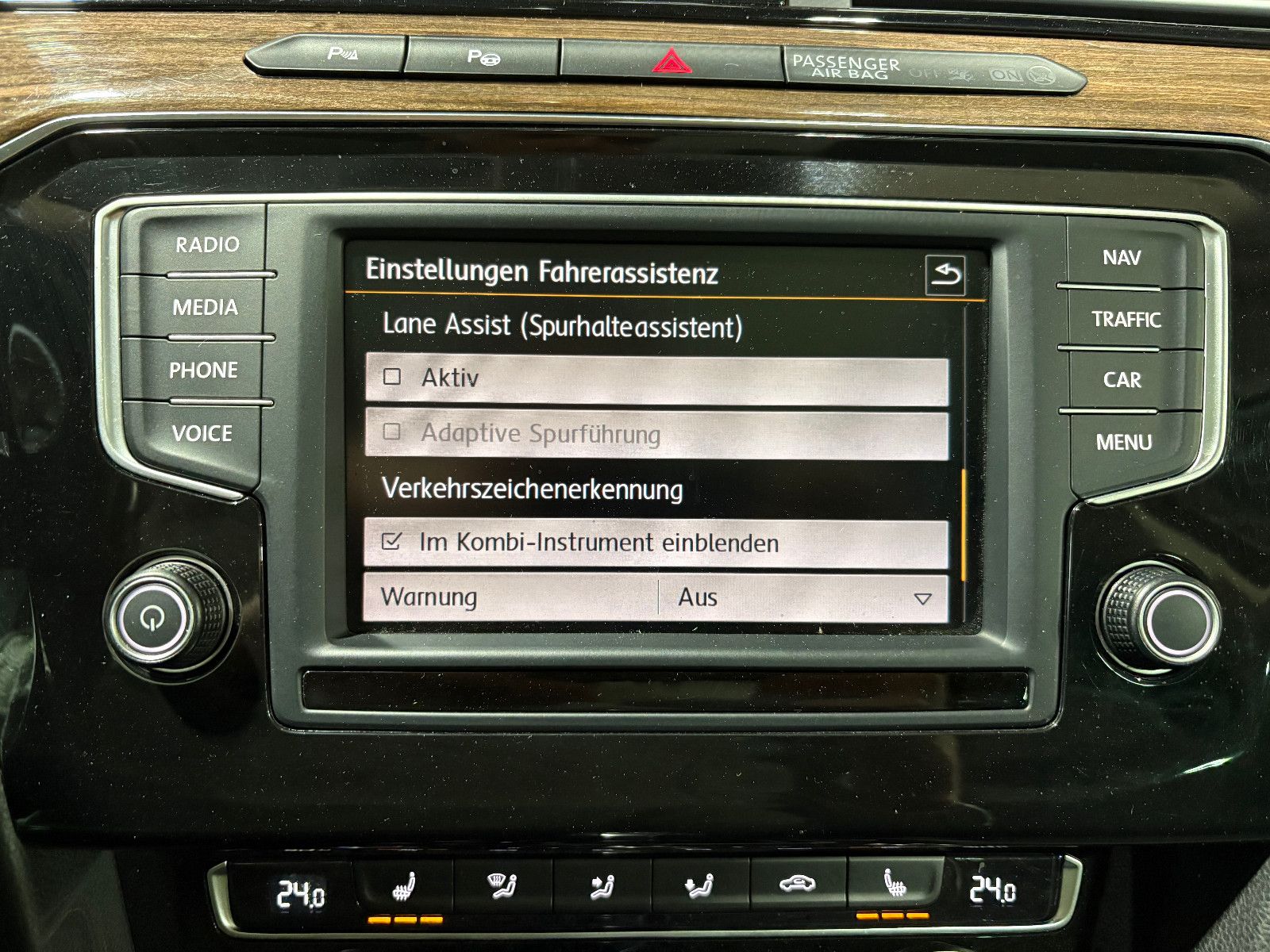 Fahrzeugabbildung Volkswagen Passat Variant Highline BMT/KAMERA/NAVI/SHZ/ACC/