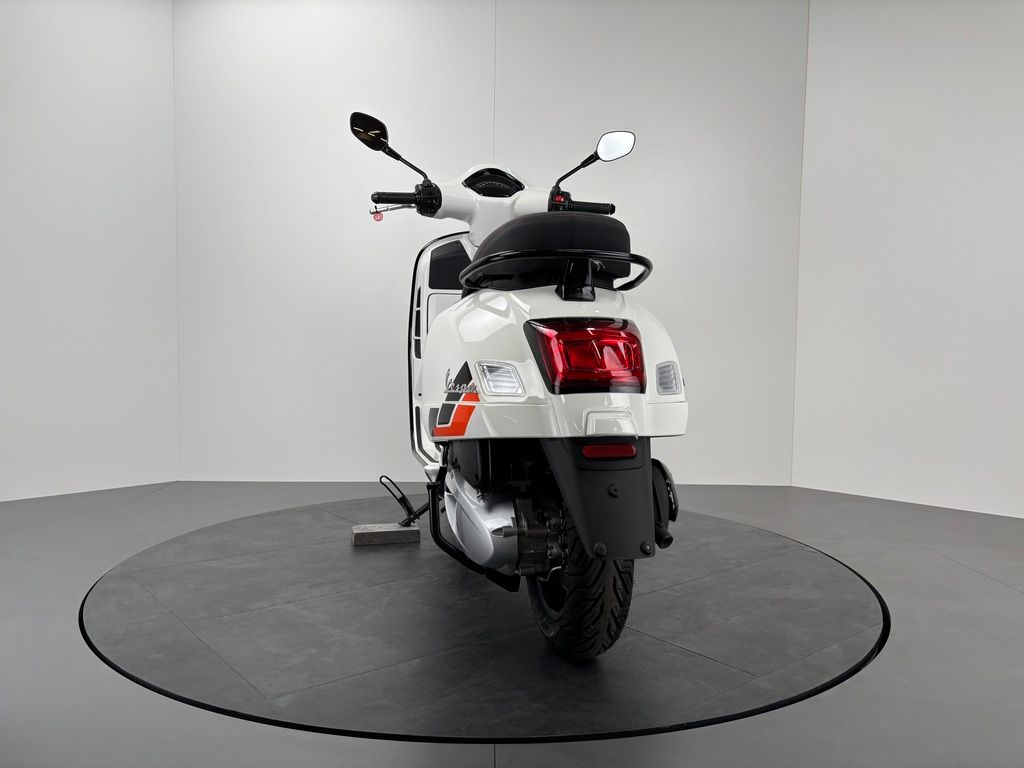 Fahrzeugabbildung Vespa GTS 310 SuperSport E5+ *NEUFAHRZEUG