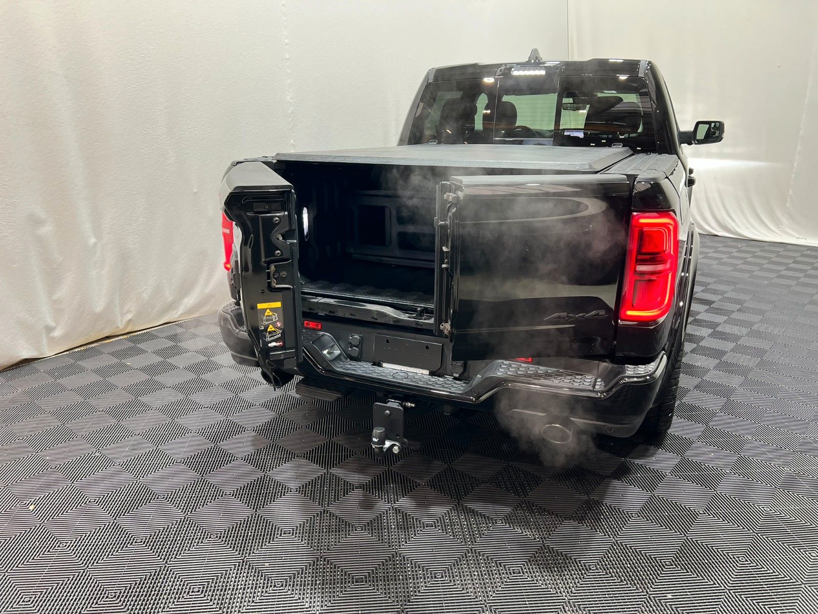 Fahrzeugabbildung Dodge RAM 1500 Limited Night  H/O 3.0L / MFT RTR Ed.