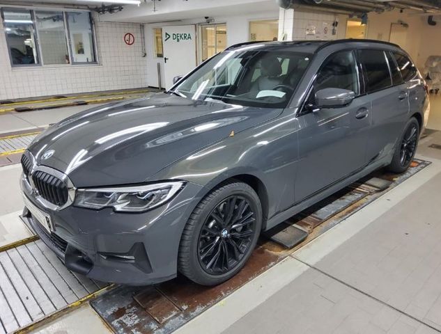 BMW 330d Touring Aut. Sport Line *LASER*HUD*PANO*HiF