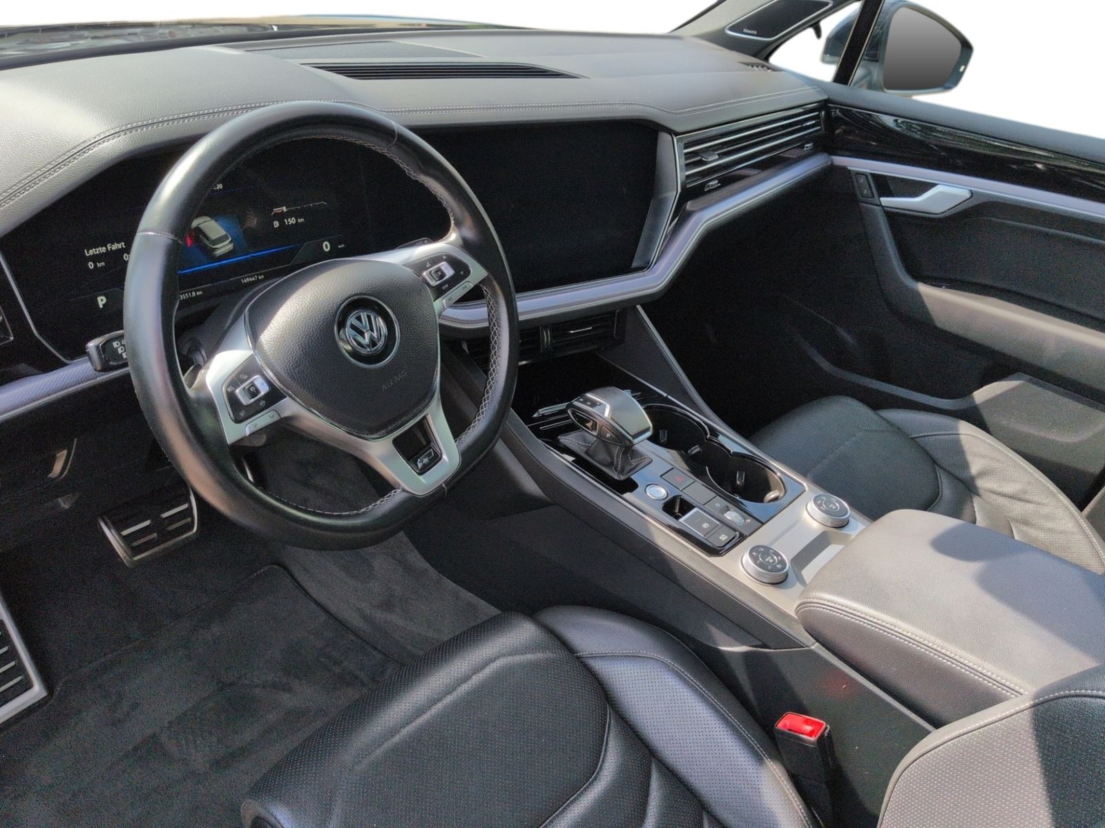 Touareg V8 TDI R Line LEDER+STHZ+AHK+PANO