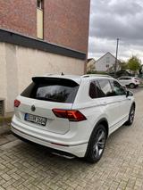 Volkswagen 2.0TSI DSG 4MOTION Highline R-LINE - VW Tiguan Gebrauchtwagen in Bonn