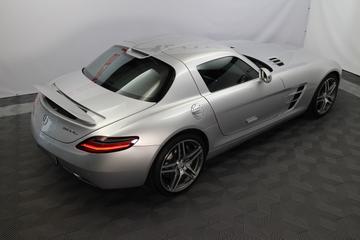 2010 Mercedes-BENZ SLS AMG — миниатюра 11